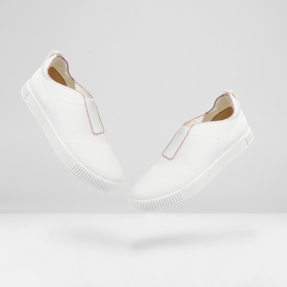 Hedy Round-toe Sneakers in White Whisper-Sustainable & Washable | VIVAIA
