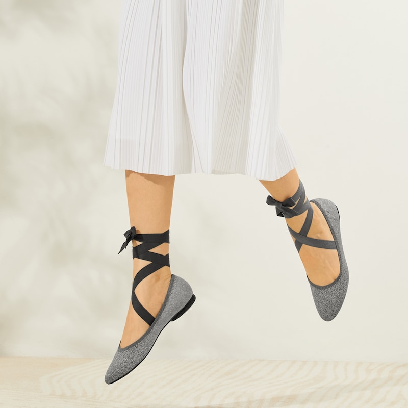 Tamia Bella Round-toe Flats in Smoke Gray-Sustainable & Washable | VIVAIA