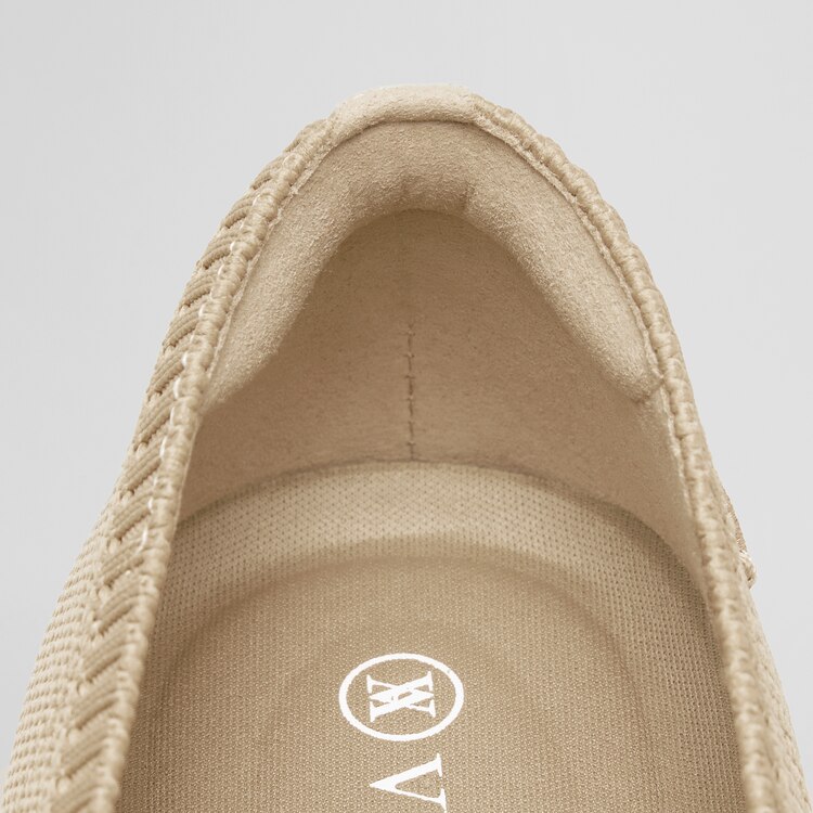 Aria5° Nude Comfortable Women Pointed Flats in Almond | VIVAIA