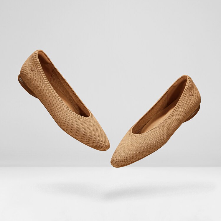 Tamia 2.0 Comfortable Round-Toe Ballet Flats in Nutmeg | VIVAIA
