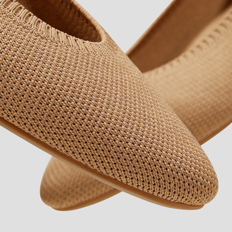 Tamia 2.0 Comfortable RoundToe Ballet Flats in Nutmeg VIVAIA