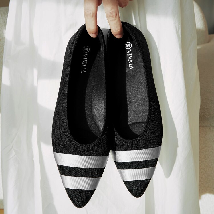 Aria5° Pointed Toe Ballet Flats Laura-Black With Satin Stripes | VIVAIA