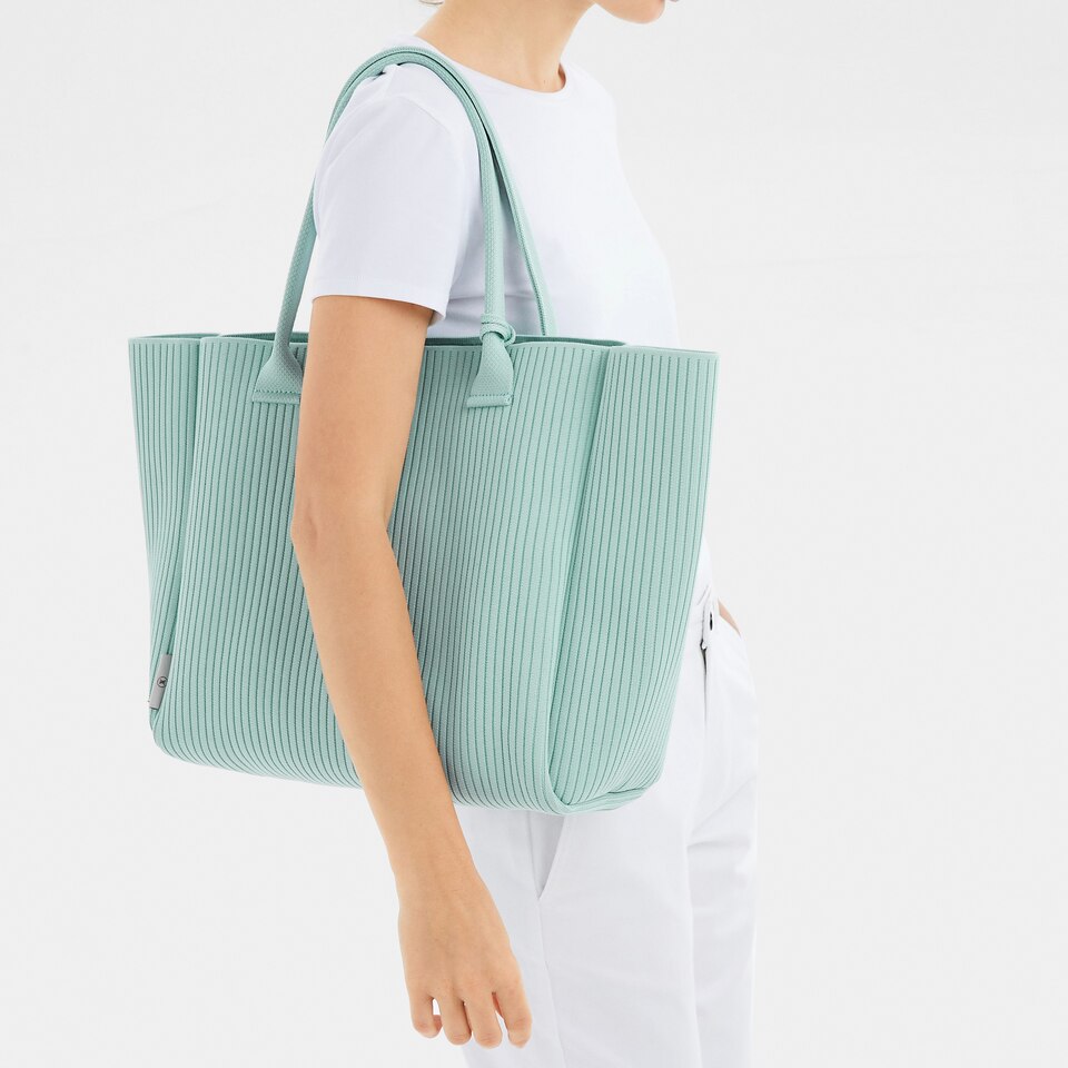 Maia Tote Bag in Mint Green-Women's Sustainable, Washable Knitbags | VIVAIA