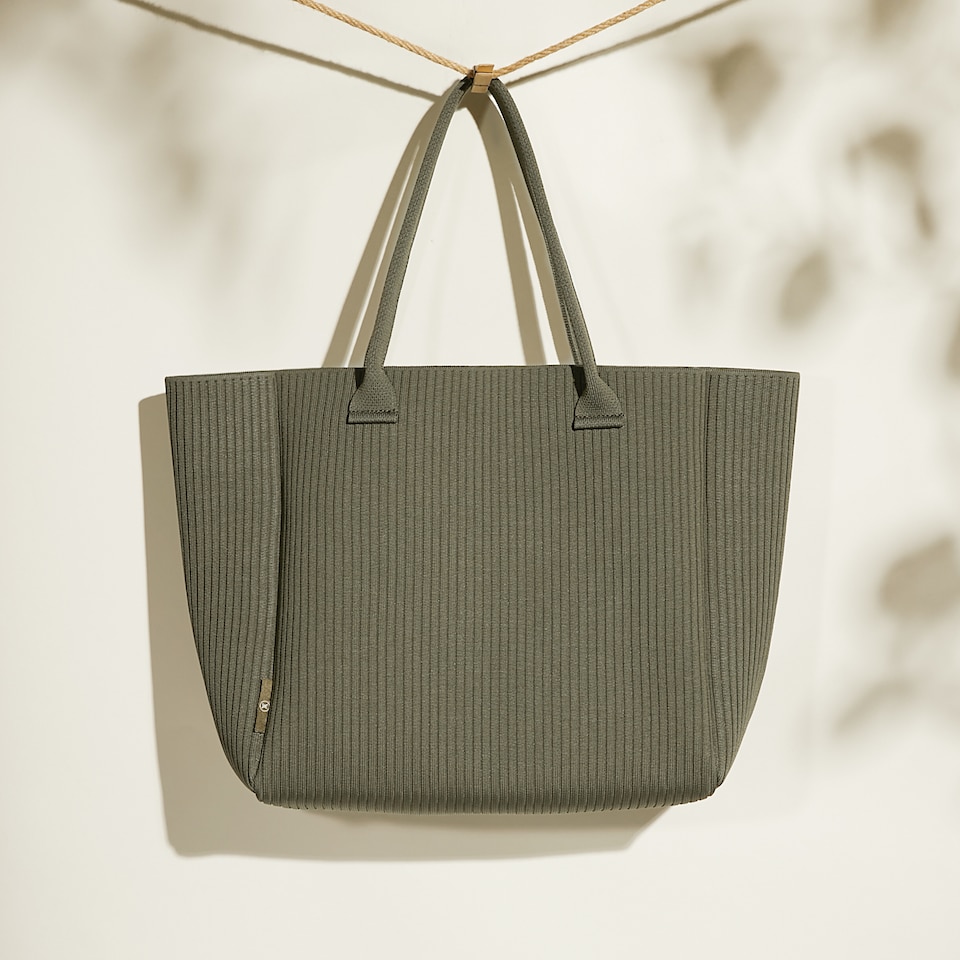 Maia Tote Bag in Olive GreenWomen's Sustainable, Washable Knitbags