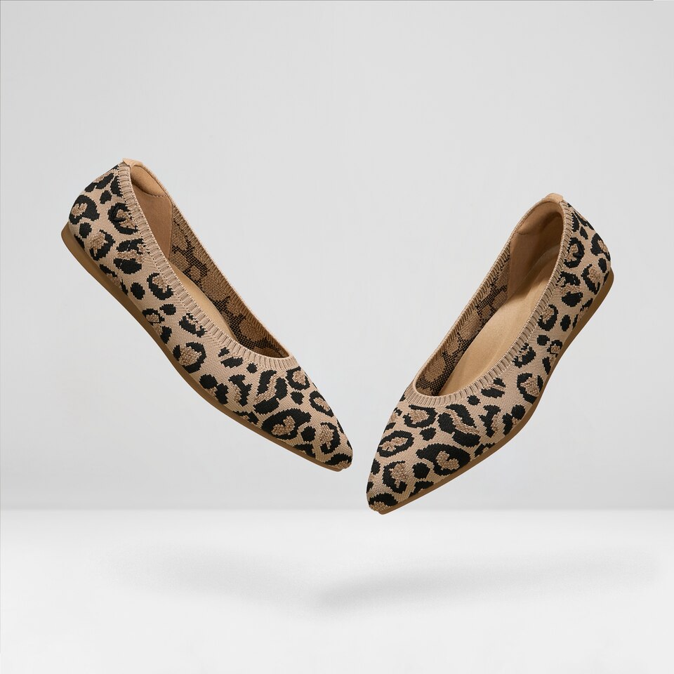 Aria5° Inspiration Pointed Toe Ballet Flats with Arch Support in Dark Leopard | VIVAIA