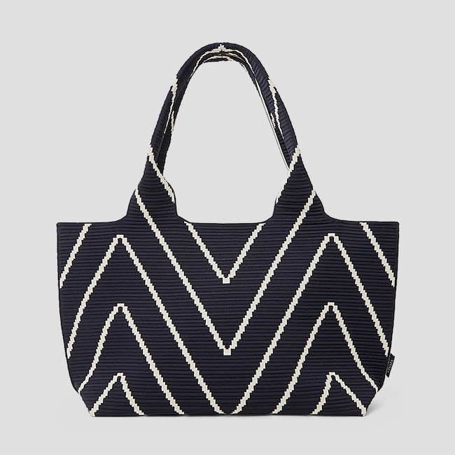 The Classic Tote (Wallace)