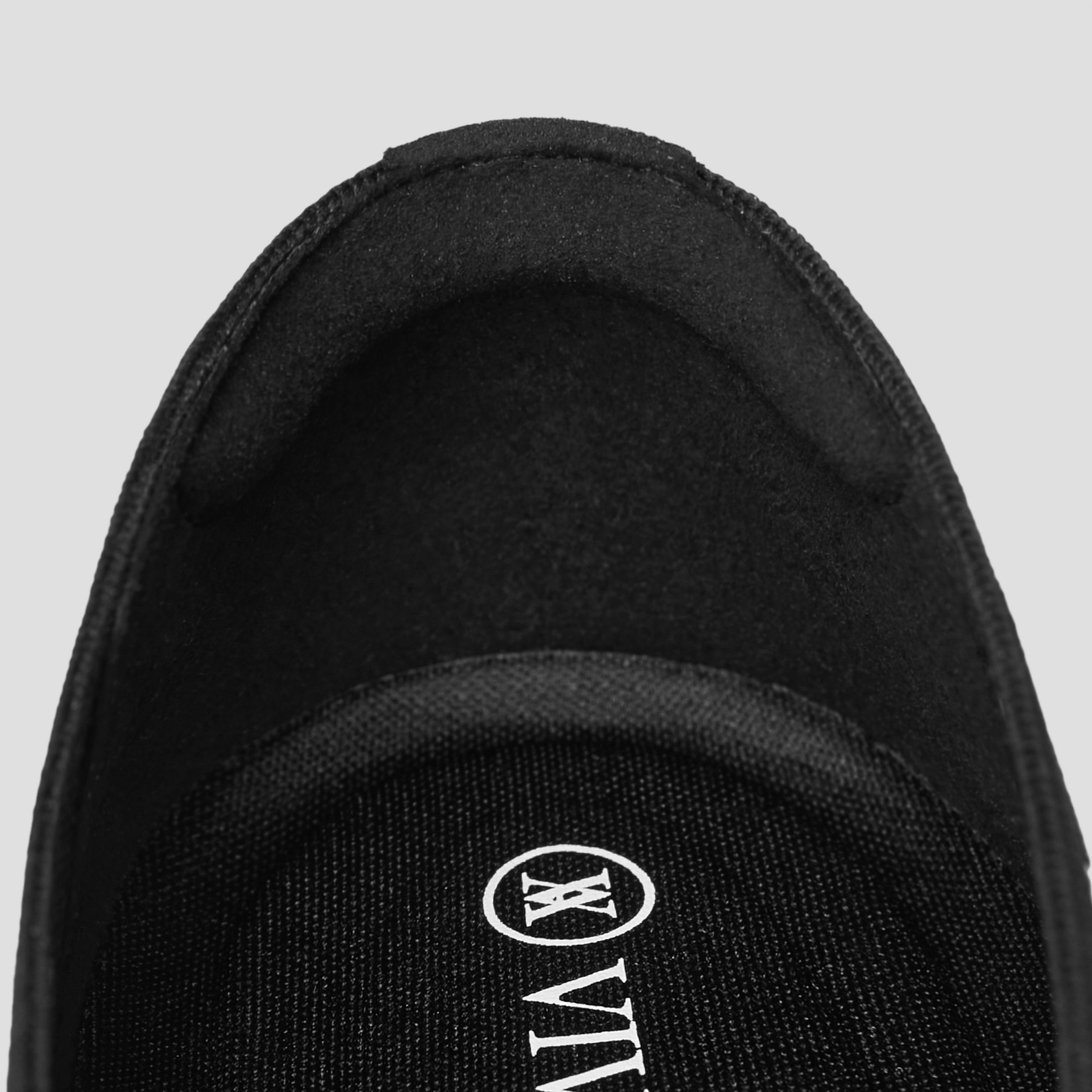 Square-Toe V-Cut Flats (Margot 2.0), Black and White, EU38 | VIVAIA