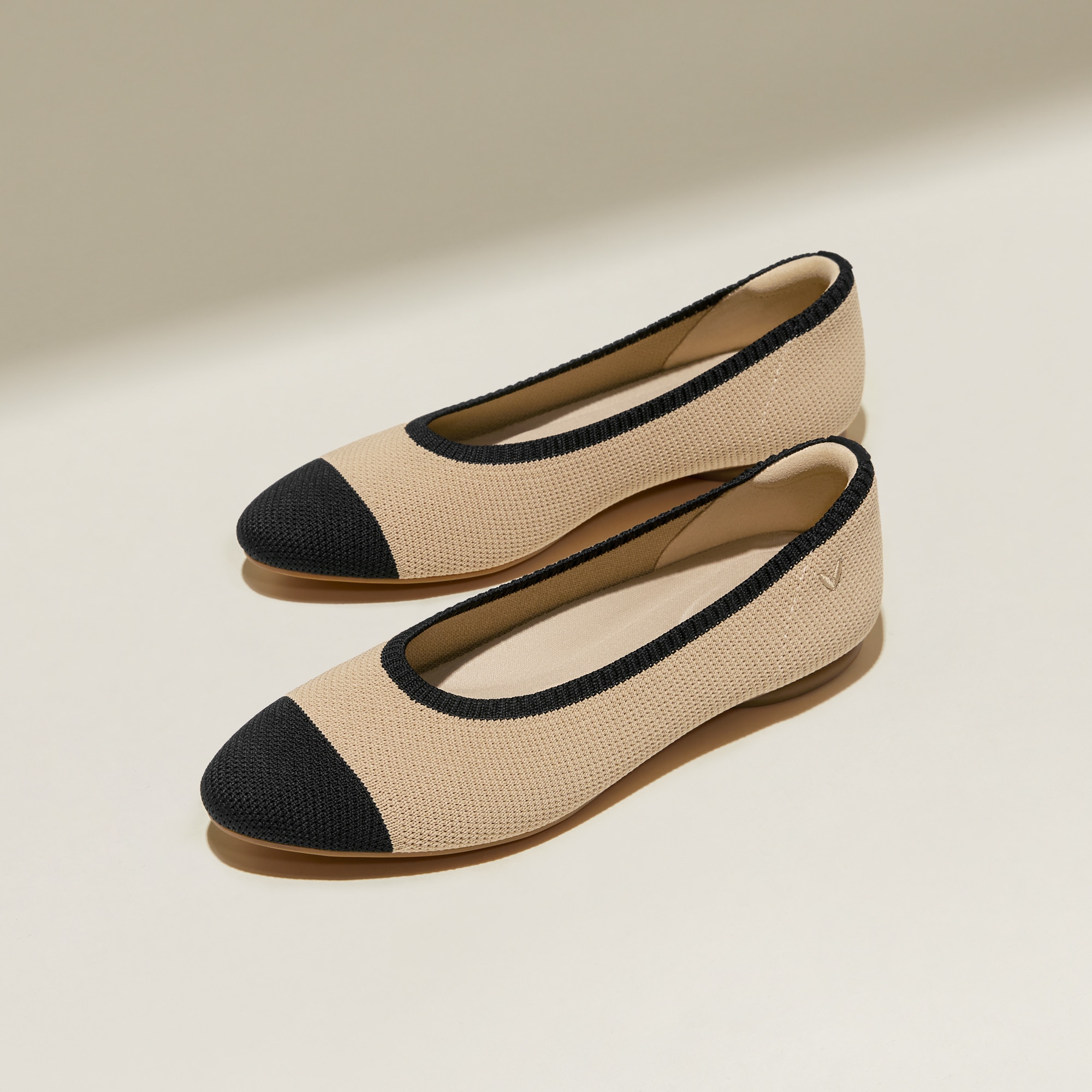 Almond-Toe Ballet Flats (Tamia 2.0), Nude Peach & Black, EU35 | VIVAIA
