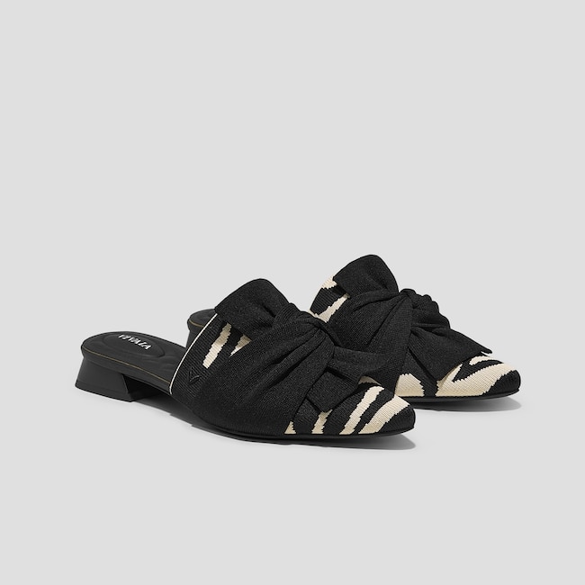 Pointed-Toe Knot Sandals (Yaffa Pro)