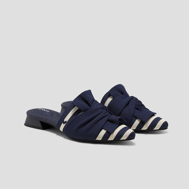 Pointed-Toe Knot Sandals (Yaffa Pro)