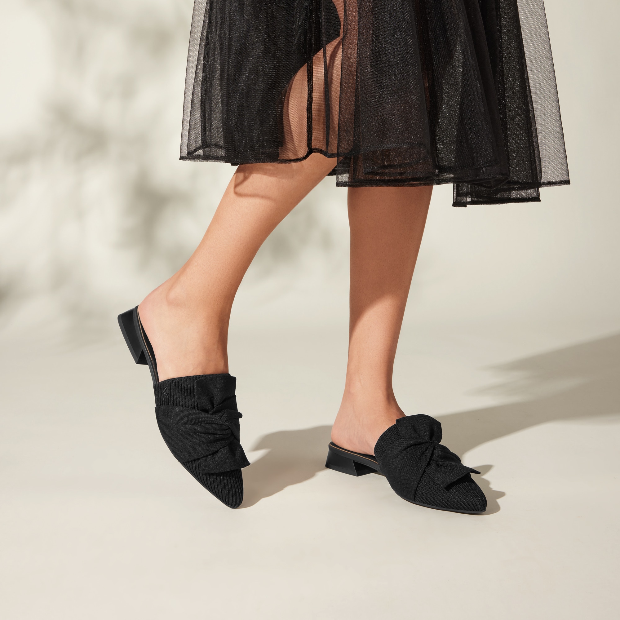 Pointed-Toe Knot Mules(Yaffa Pro), Black, EU37 | VIVAIA