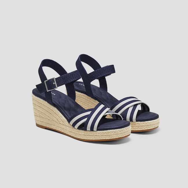 Round-toe Wedge Sandals (Sally Pro)