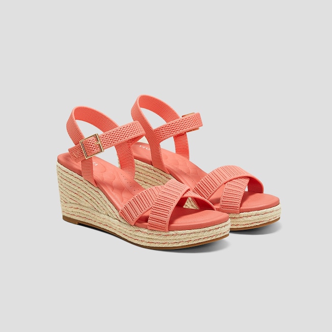 Round-toe Wedge Sandals (Sally Pro)