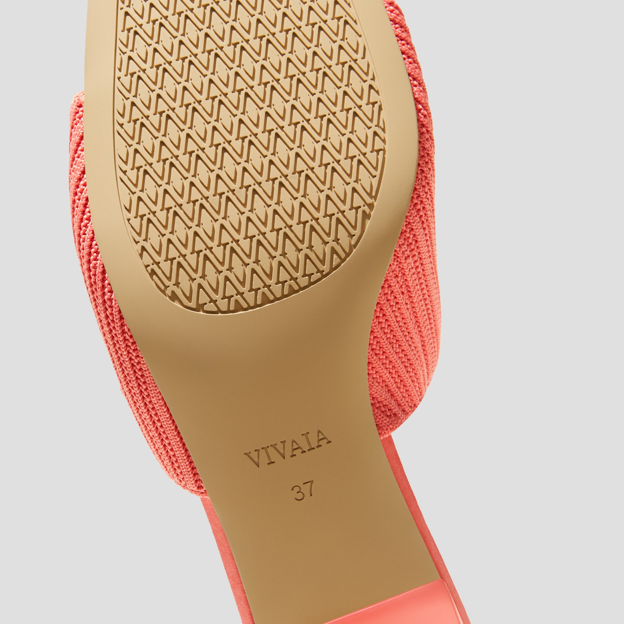 Square-Toe Block Heel Sandals (Jade Pro), SALMON, EU35 | VIVAIA