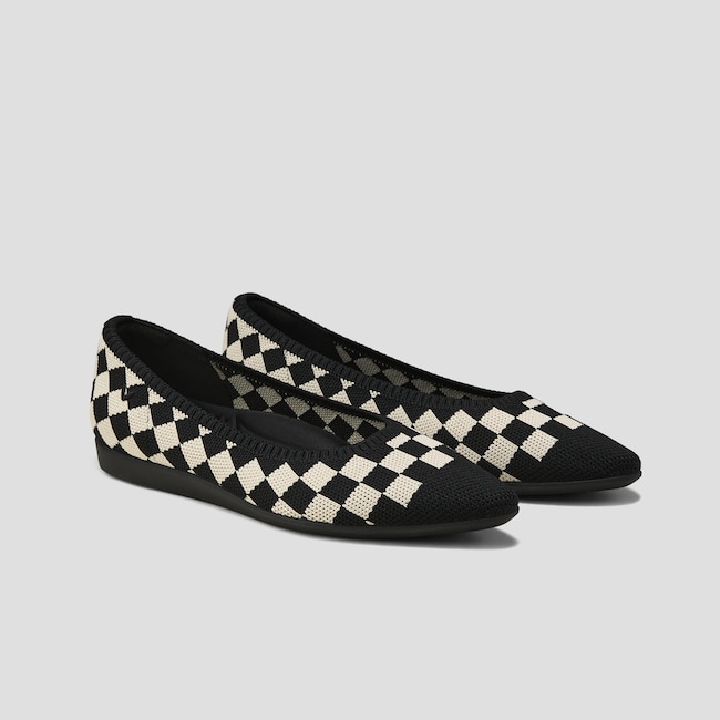 Lightweight Pointed-Ballet Flats (Aria Walker)
