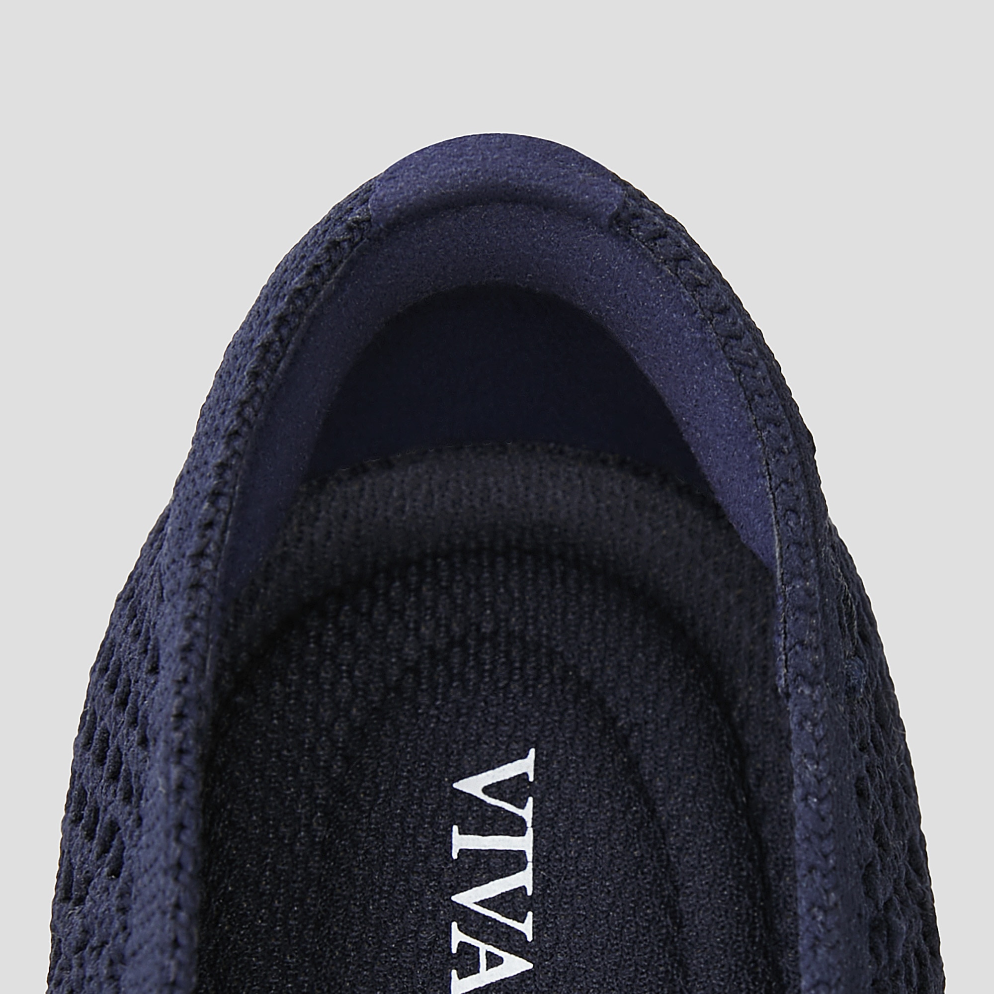 Margot Square-Toe V-Cut Mesh Flats in Navy | VIVAIA