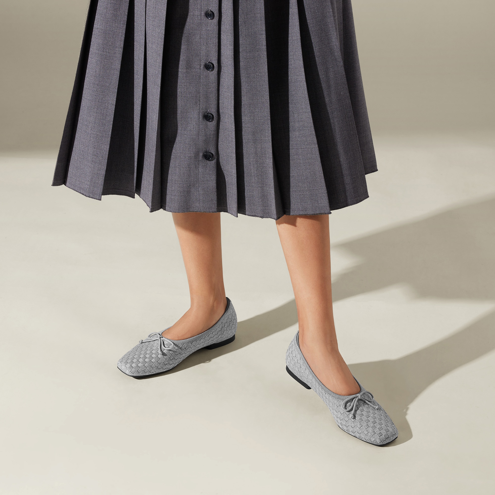 VIVAIA スクエアトゥ ボウバレリーナ フラット❤︎Margaret❤︎38 Margaret] スクエアトゥ ボウバレリーナ フラット – VIVAIA JAPAN