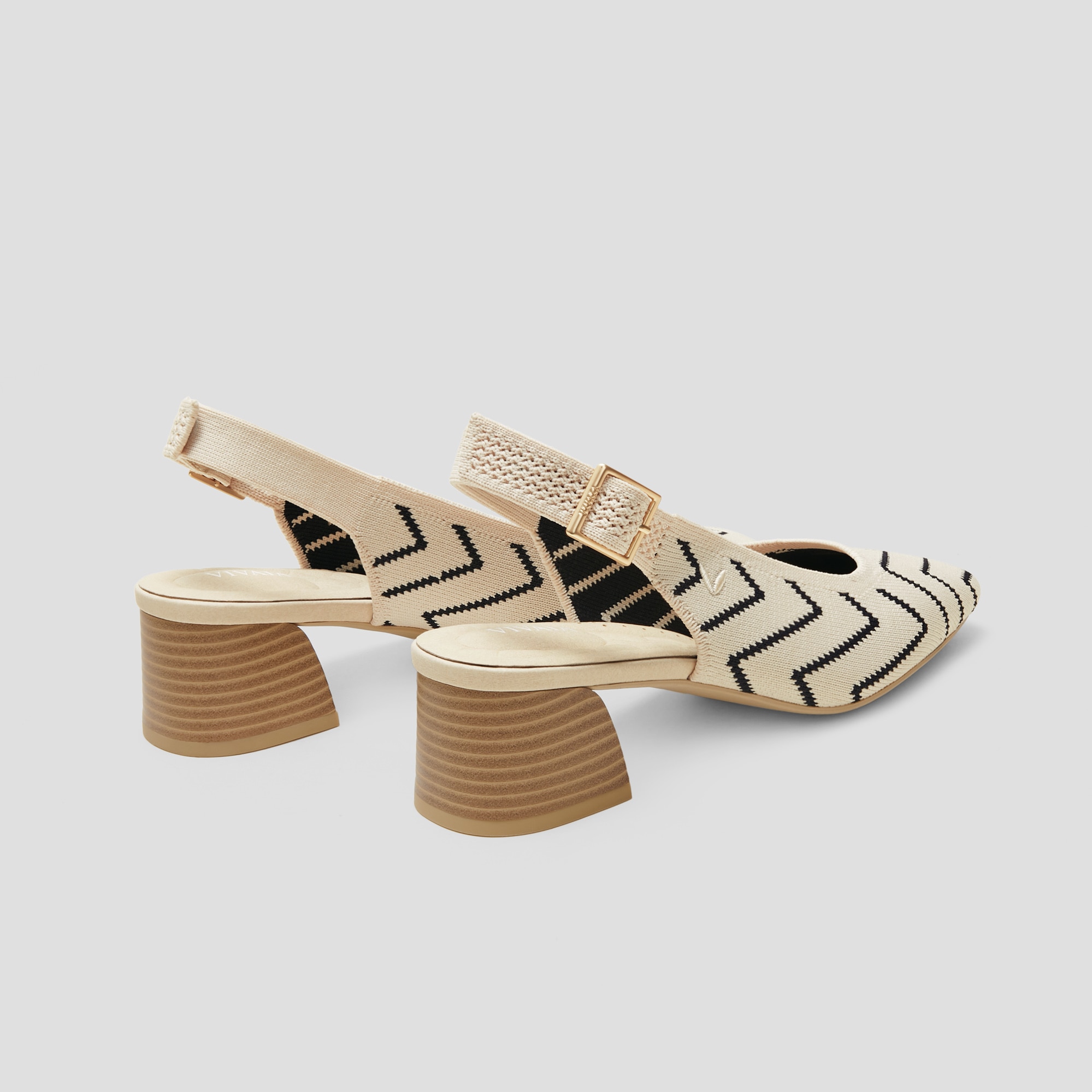 VIVAIA Melody Slingback スクエアトゥブロックサンダル Melody Slingback Square-Toe Block Heel in Almond | VIVAIA