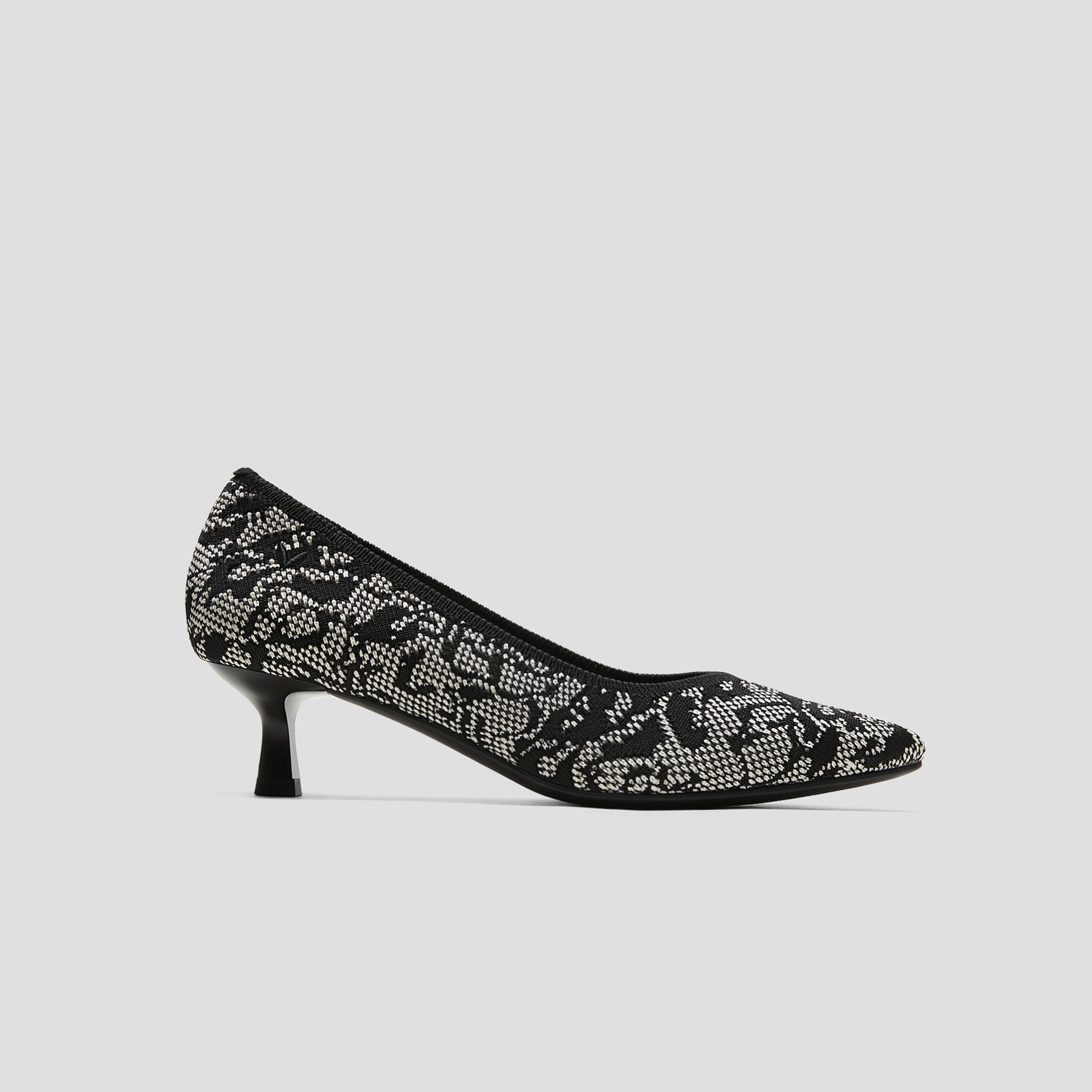 Pointed-Toe Kitten Heels (VIVAIA Running Heels Scarlett