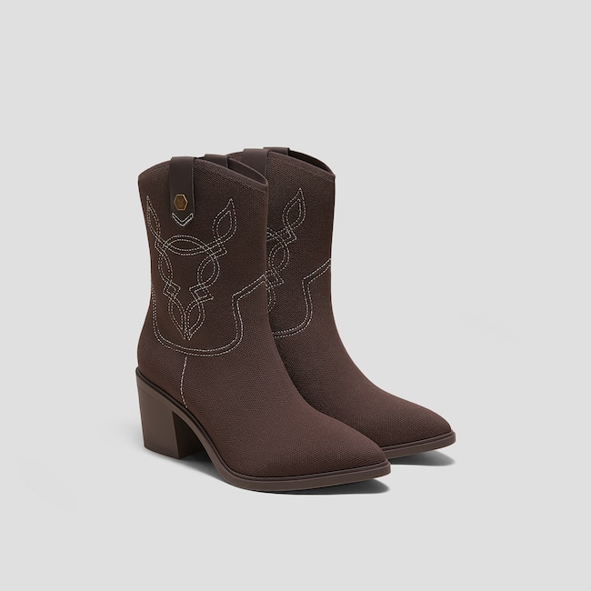 Pointed-Toe Western Ankle Boots (Wesley)