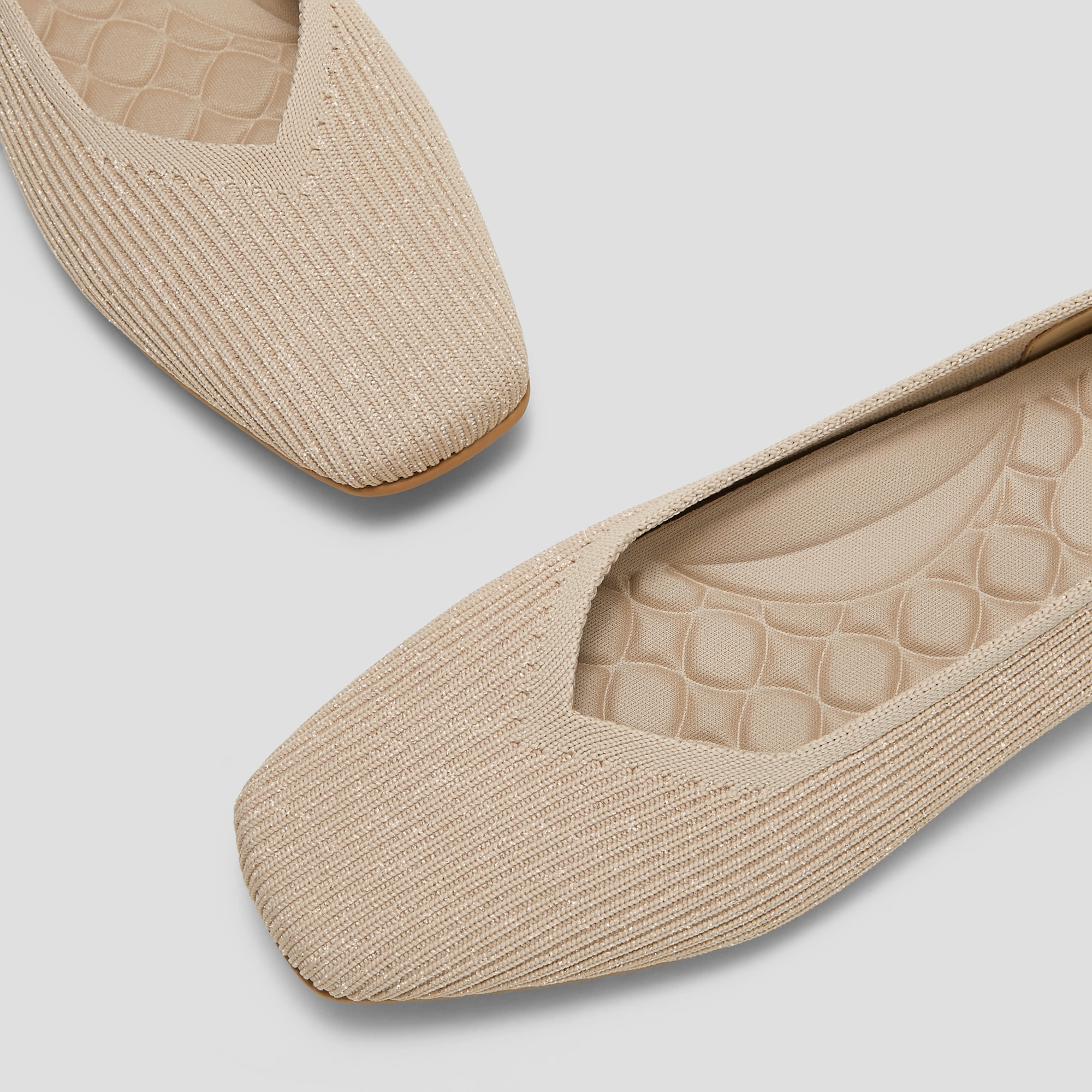 ママ　VIVAIA  Margot Walker Margot Square-Toe Flats for Bunions&Wide Feet in Denim Blue