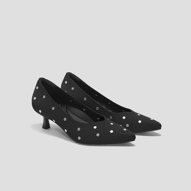 Pointed-Toe Kitten Heels (Scarlett)