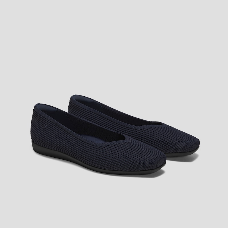 Lightweight Square-Toe V-Cut Flats (Margot Walker), NAVY WATER REPELLENT, EU38.5 | VIVAIA