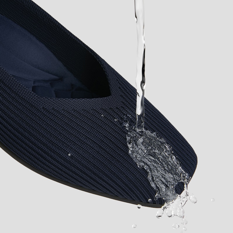 Lightweight Square-Toe V-Cut Flats (Margot Walker), NAVY WATER REPELLENT, EU38.5 | VIVAIA