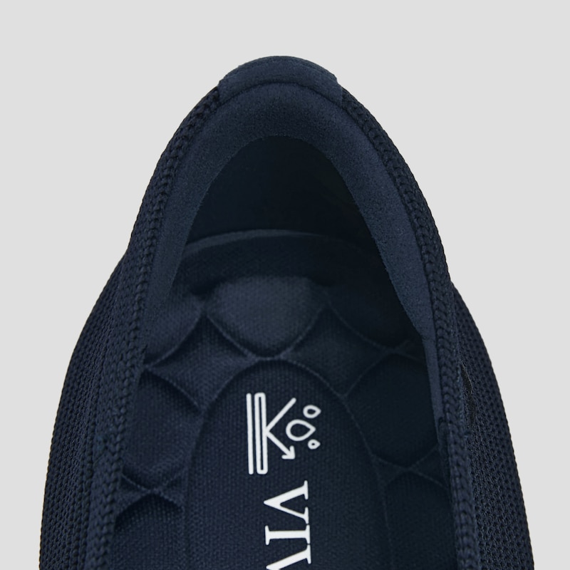 Lightweight Square-Toe V-Cut Flats (Margot Walker), NAVY WATER REPELLENT, EU38.5 | VIVAIA