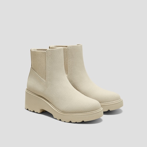 Round-Toe-Chunky-Platform-Travel-Boots-(Everly)