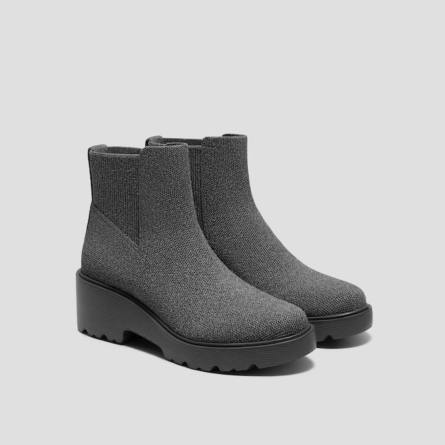 Round-Toe Chunky Platform Travel Boots (Everly)