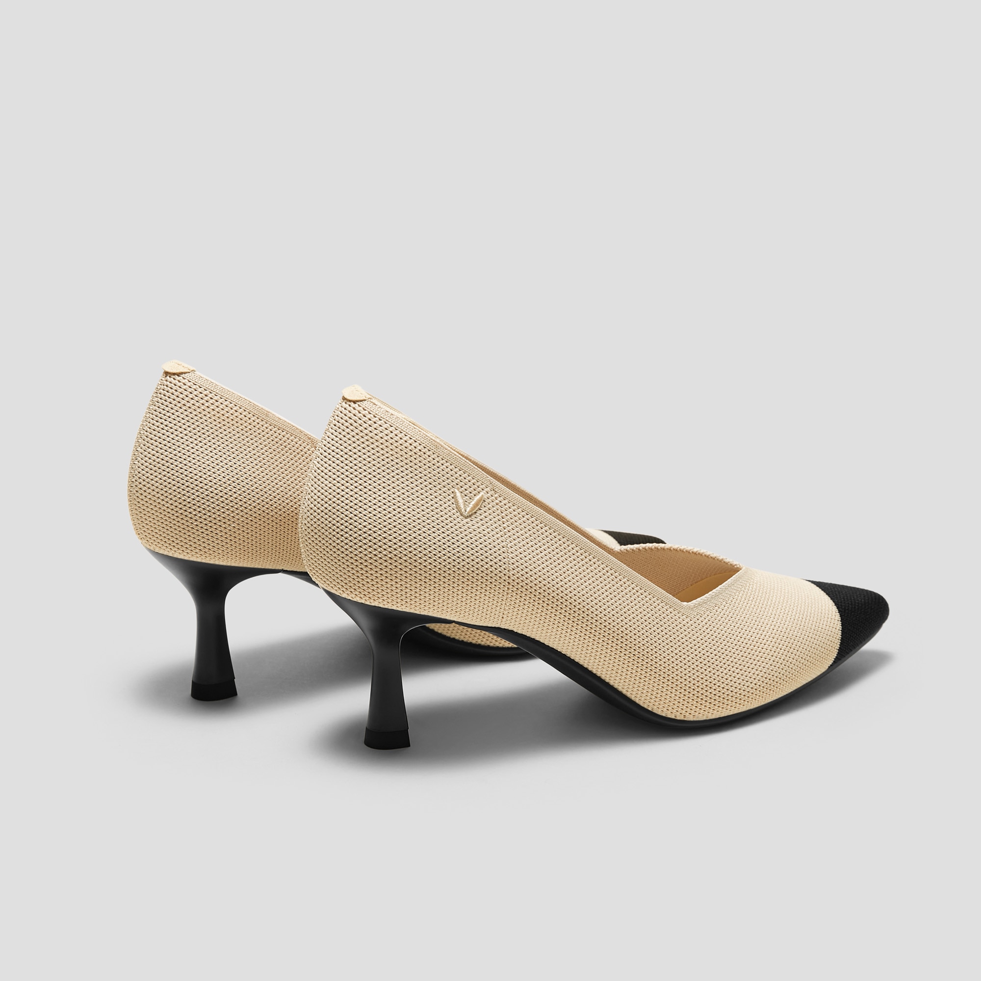 VIVAIA Anna ポインテッドトゥ ミッドヒール Pointed-Toe Mid Heels (Anna), CREAM IVORY/BLACK, EU38.5 | VIVAIA