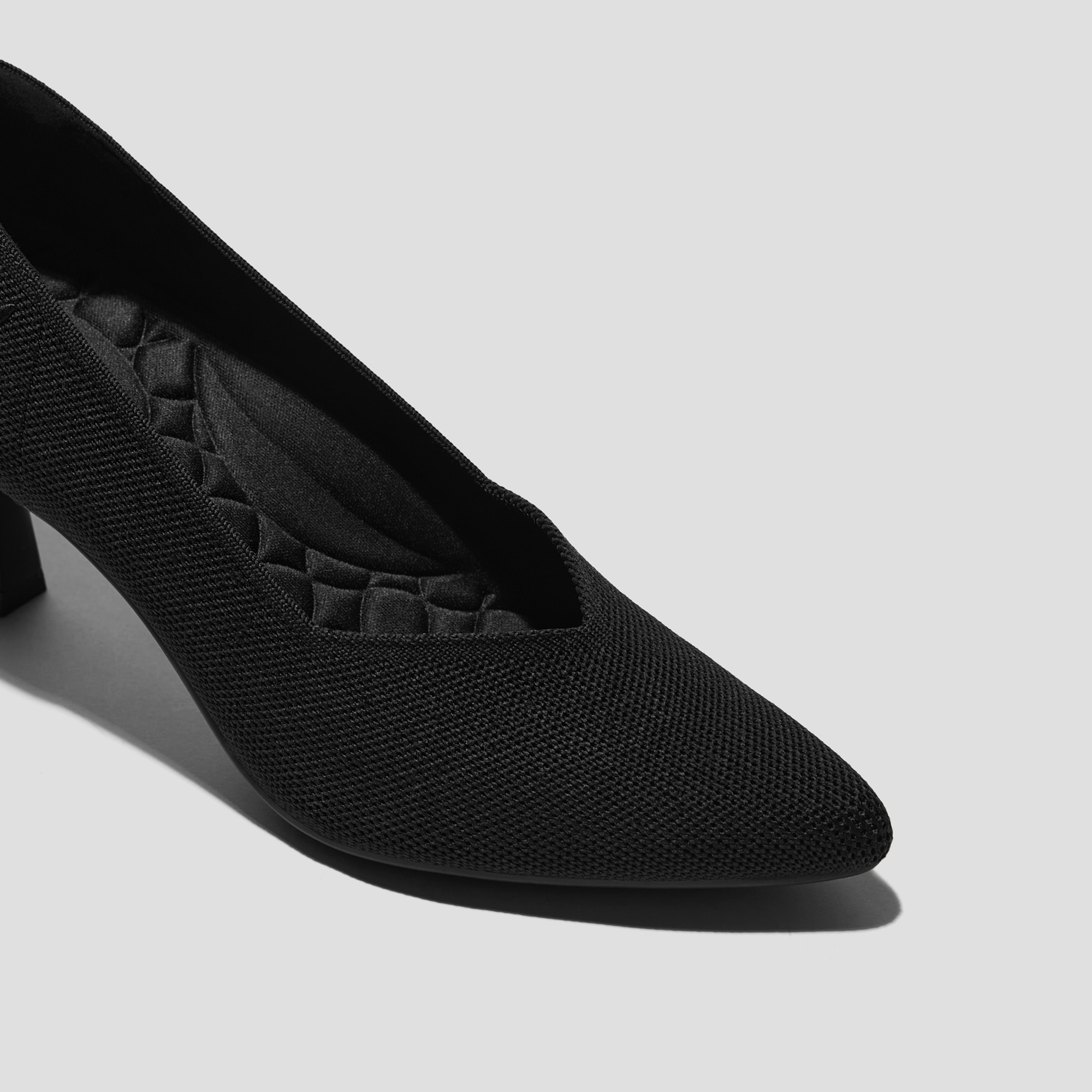 VIVAIA Anna ポインテッドトゥ ミッドヒール