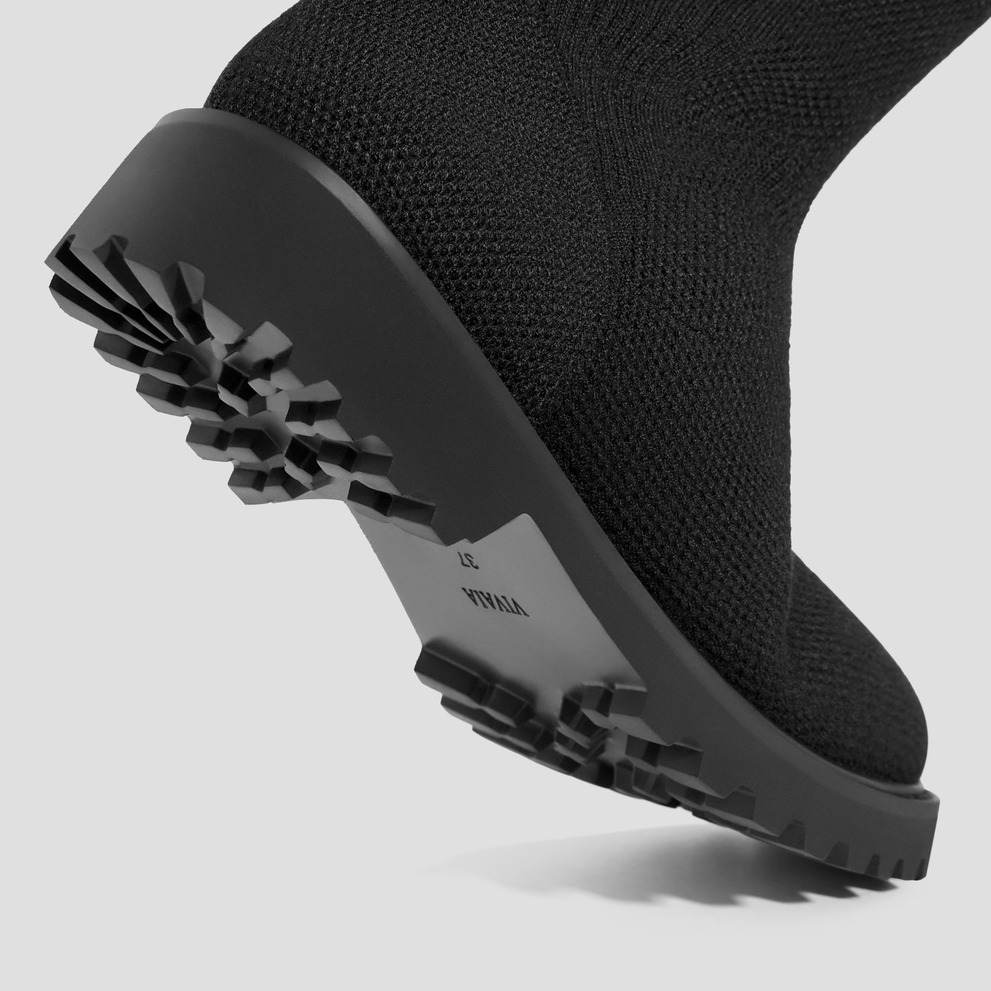 Round-Toe Stretchy Wool Knee-High Boots (Filipa), Black, EU39 | VIVAIA