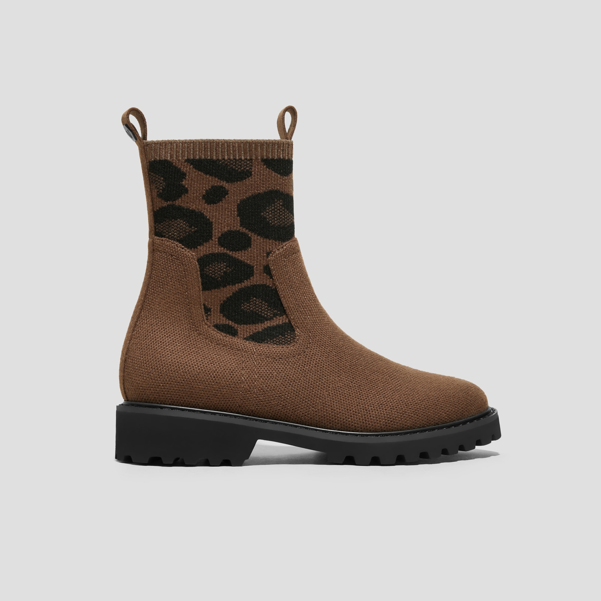 Round-Toe Lug Sole Ankle Boots (Flora), Brown, EU42 | VIVAIA