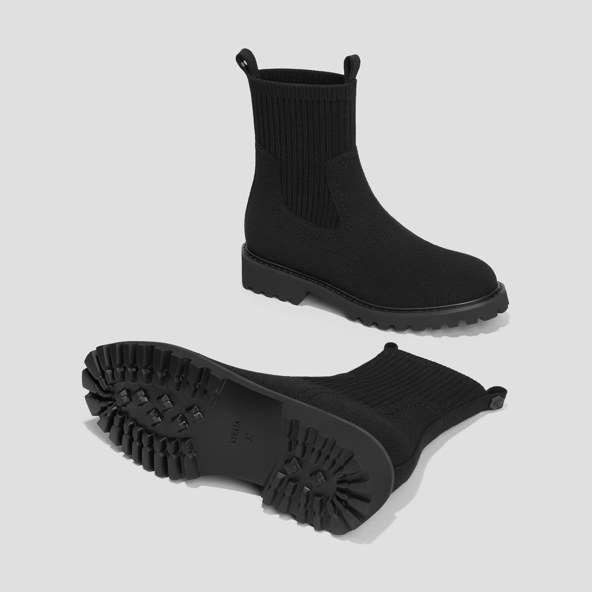 Round-Toe Lug Sole Wool Ankle Boots (Flora), Black, EU35 | VIVAIA