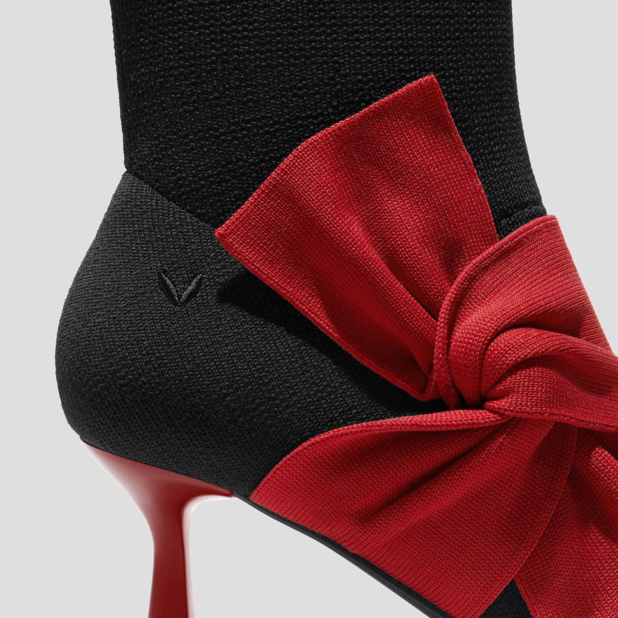 Pointed-Toe Ankle Heel Boots (Athena), BLACK RUBY RED, EU35 | VIVAIA