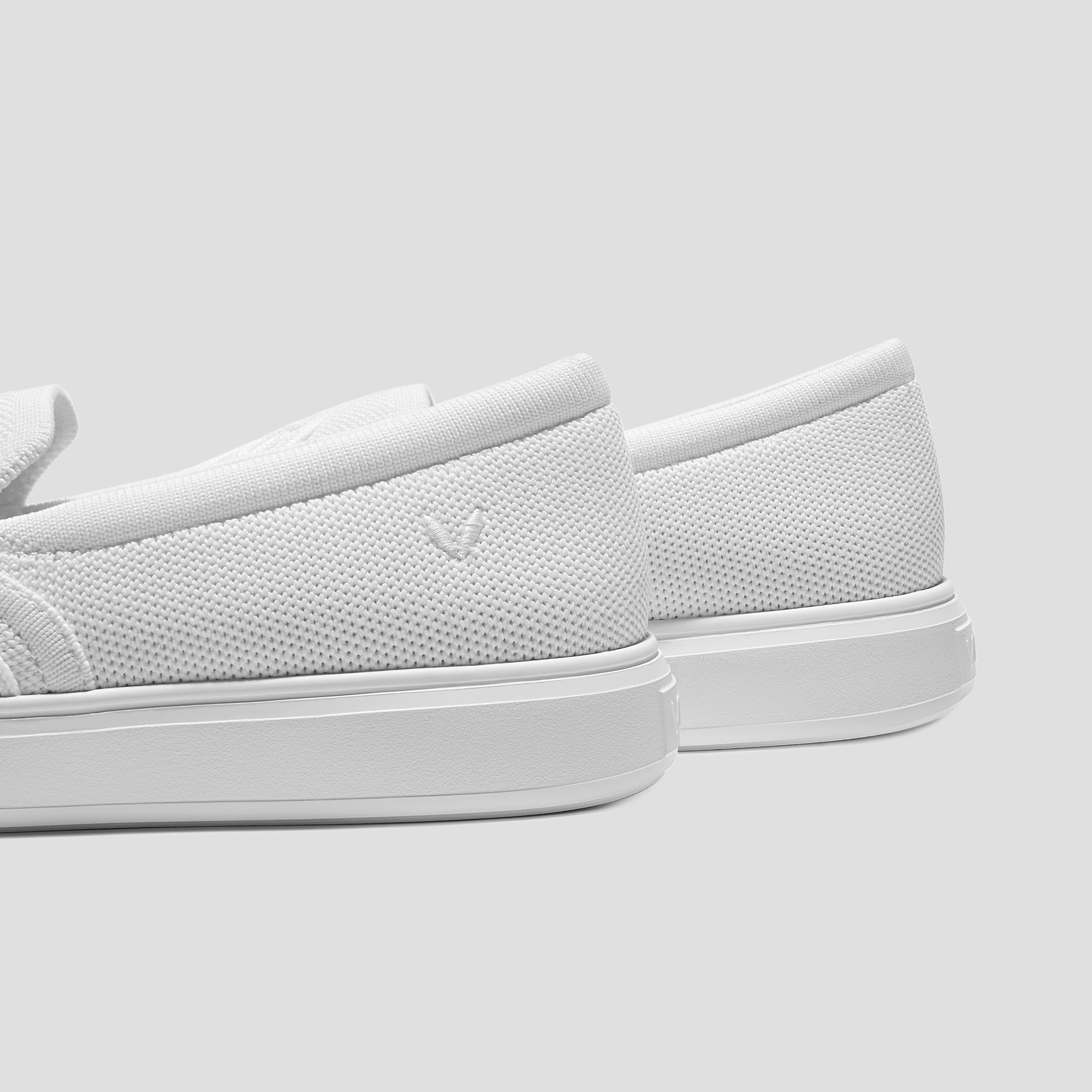 Classic Slip-On Unisex Sneakers (V-Tune), White, EU39 | VIVAIA
