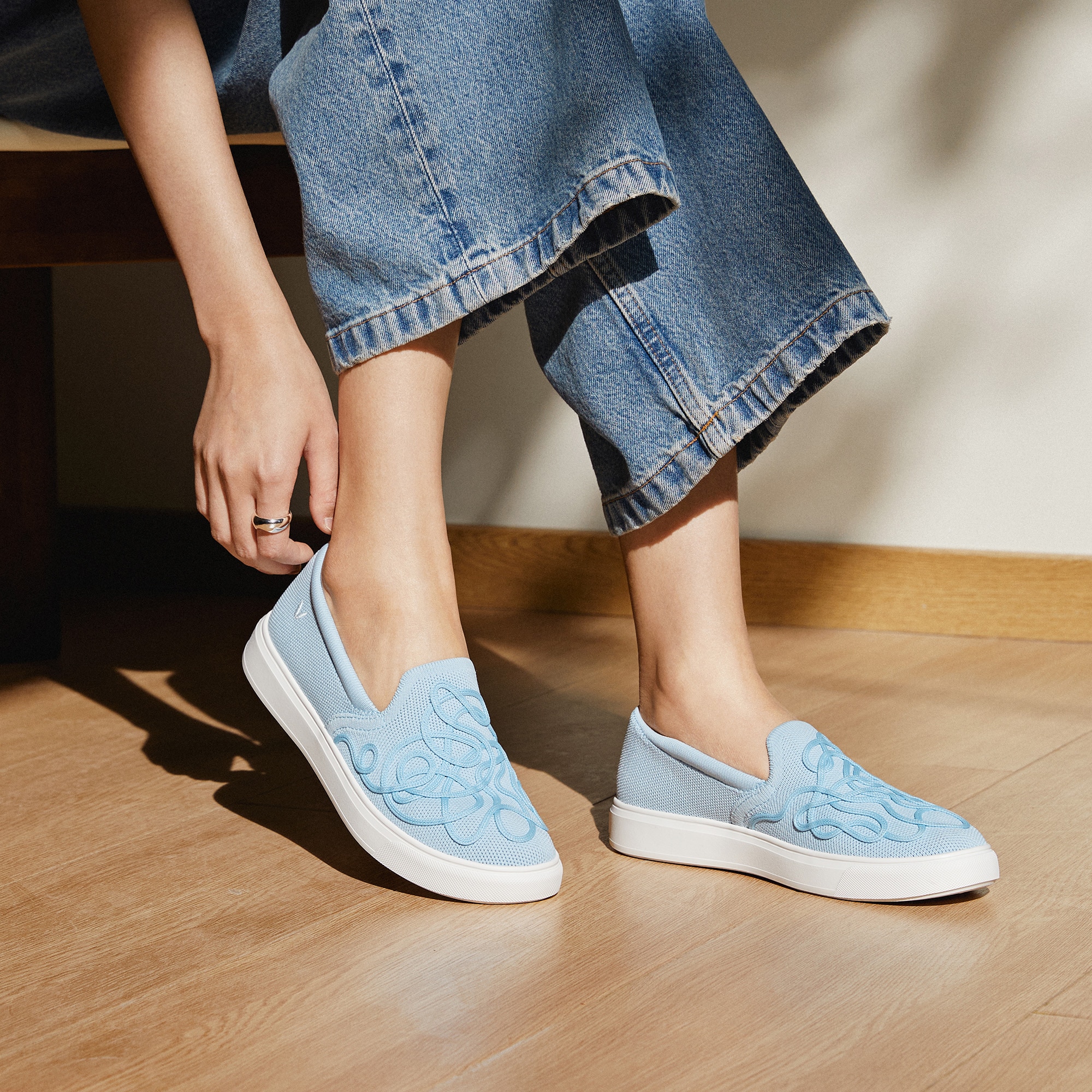 Classic Slip-On Unisex Sneakers (V-Tune), MULTI BLUE, EU45 | VIVAIA