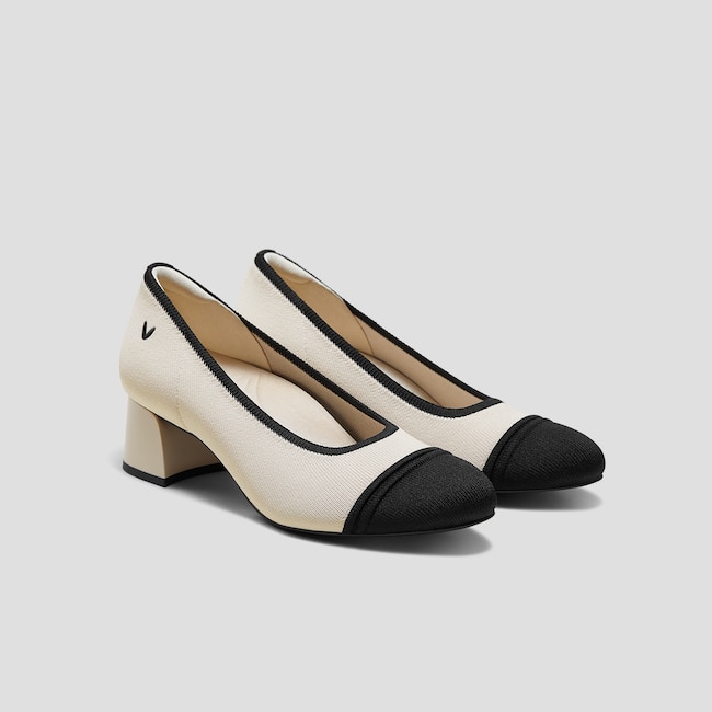 Almond-Toe Stress Free Chunky Heels (Julie Arch Pro)