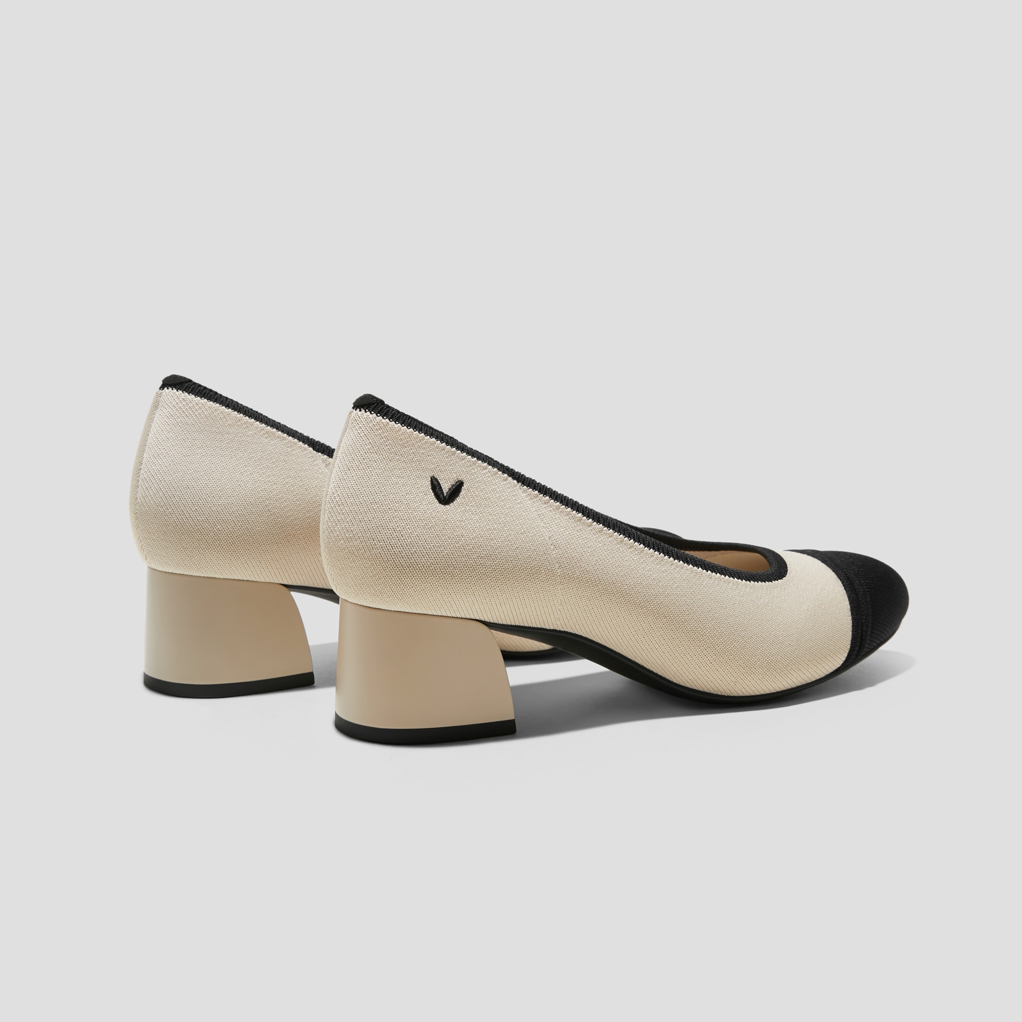 Almond-Toe Stress Free Chunky Heels (Julie Arch Pro), IVORY