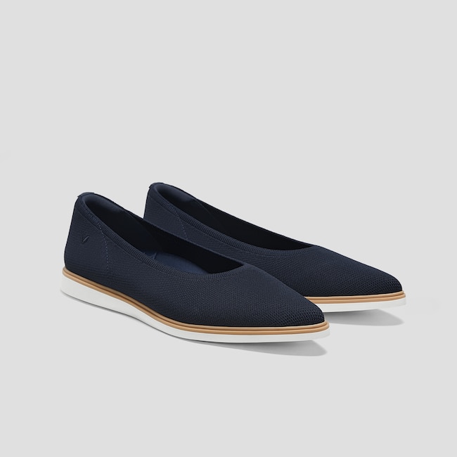 Pointed-Toe All-Day Standing Flats (Veronica)