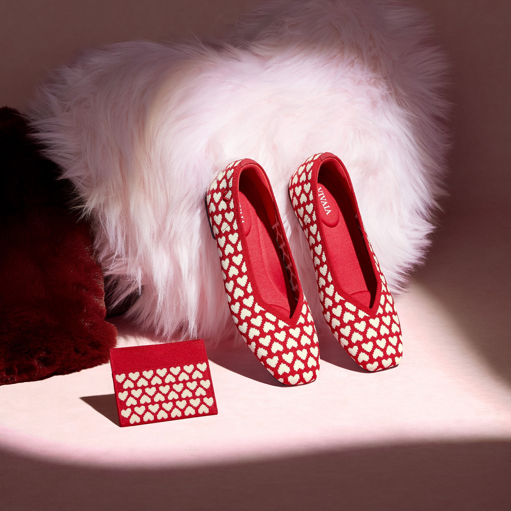 VIVALA レッド フラットシューズ 38.5 Aria5° Comfortable Pointy Flats in Ruby Red | VIVAIA