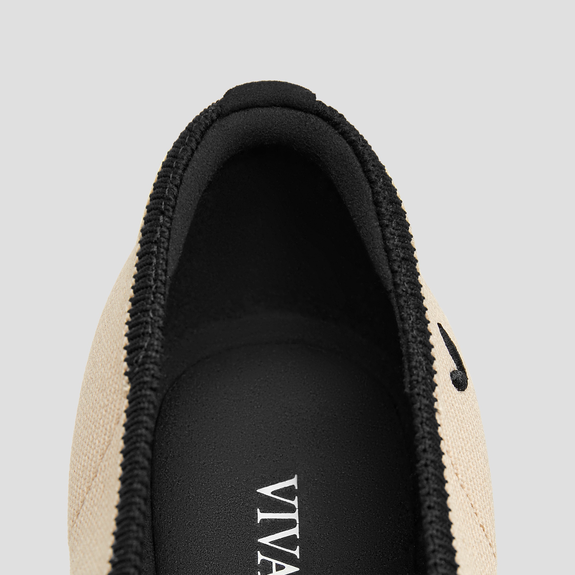 Almond-toe Mary Janes AdaptAll™（Nelly), ALMOND BLACK, EU35 | VIVAIA