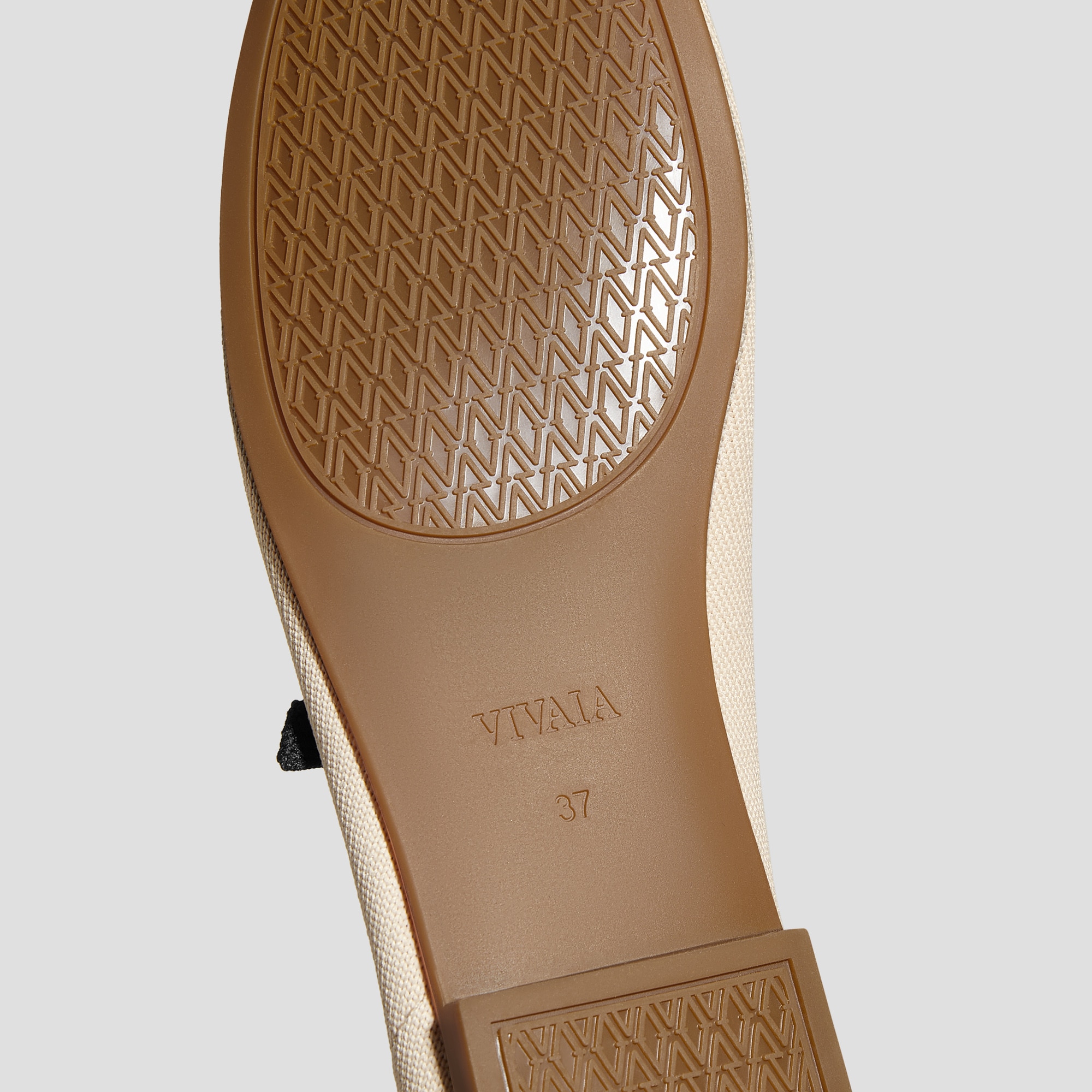 Almond-toe Mary-Jane AdaptAll™（Nelly), ALMOND BLACK, EU35 | VIVAIA