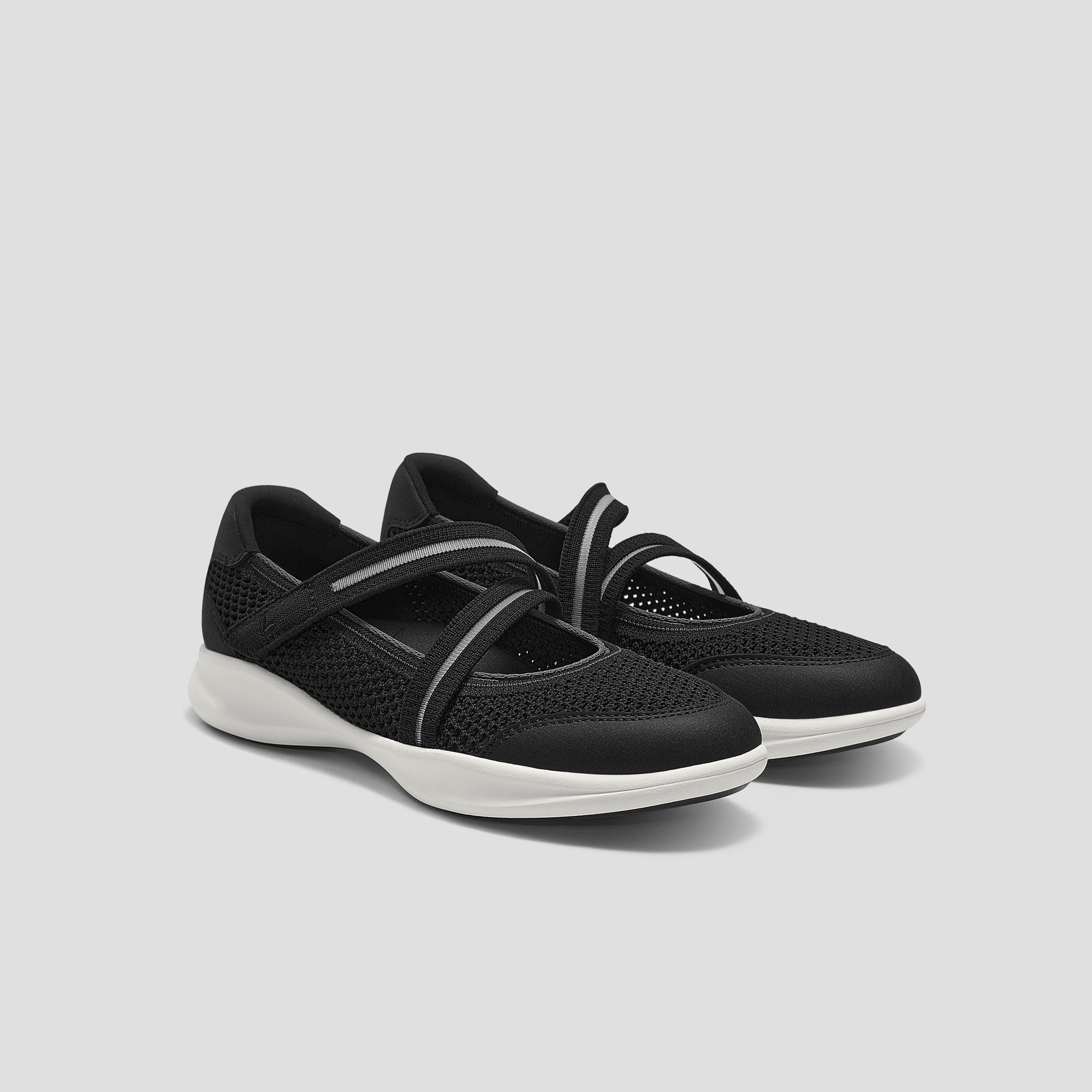 Ena Pointed-toe Flats Black - Washable & Comfortable | VIVAIA