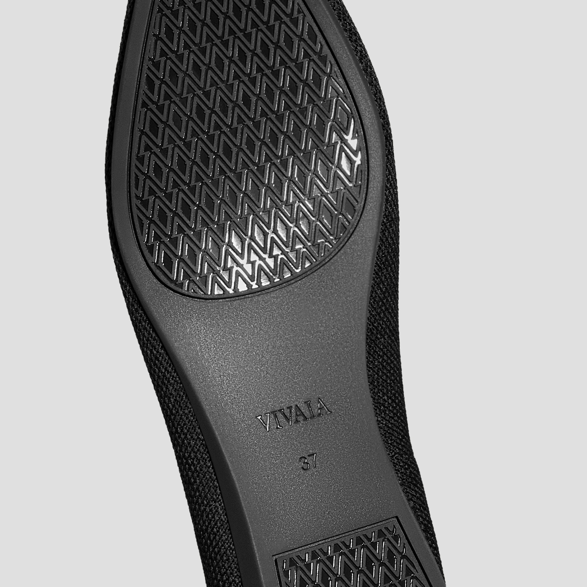 VIVAIA ADDRIANE メタリックダイヤモンド/ブラック 37 Pointed-Toe Bow Flats (Addriane), Black, EU35 | VIVAIA