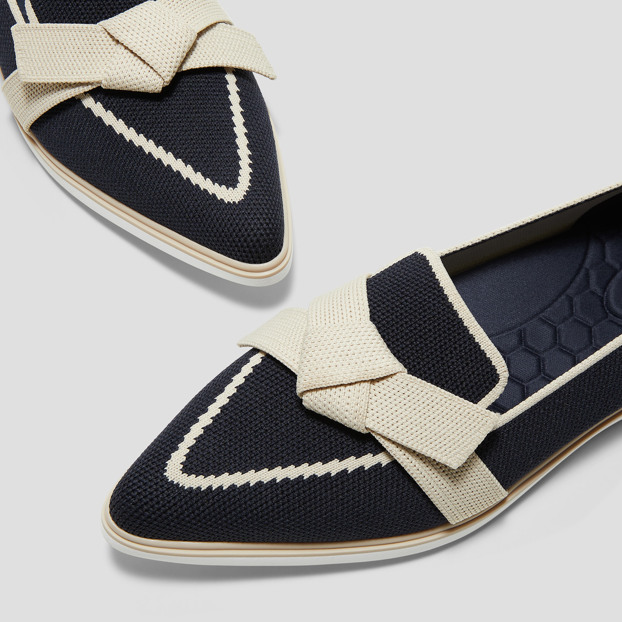 Water-Repellent Pointed-Toe Bow Loafers (Valentina）, NAVY IVORY