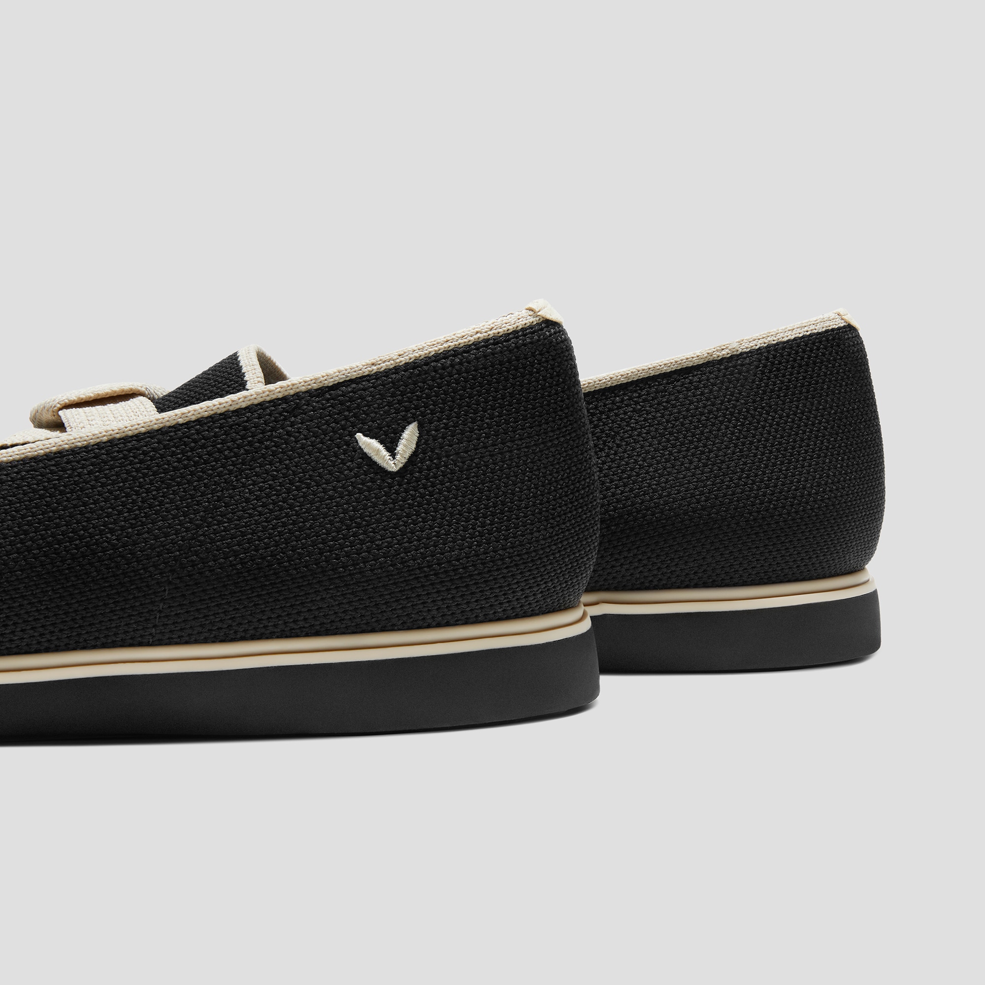 Water-Repellent Pointed-Toe Bow Loafers (Valentina）, BLACK IVORY