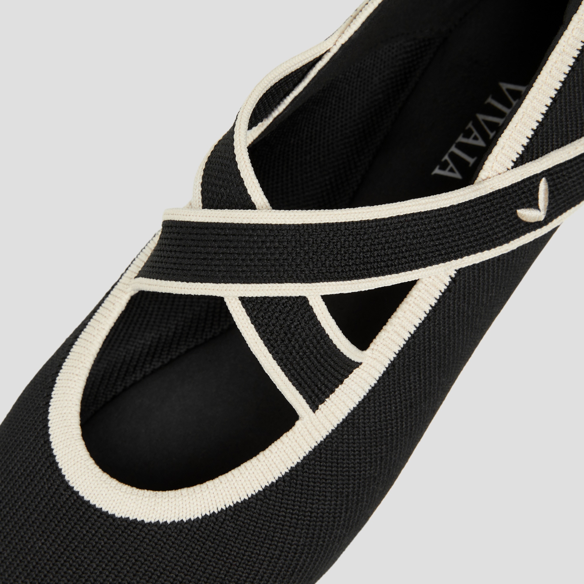 Almond-Toe Mary-Jane Flats (Nia), BLACK CREAM IVORY, EU35 | VIVAIA